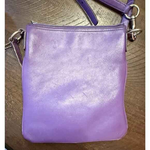 Coach City Crossbody Bag Purple Leather Zip Pocket Adjustable Strap - Picture 3 of 9